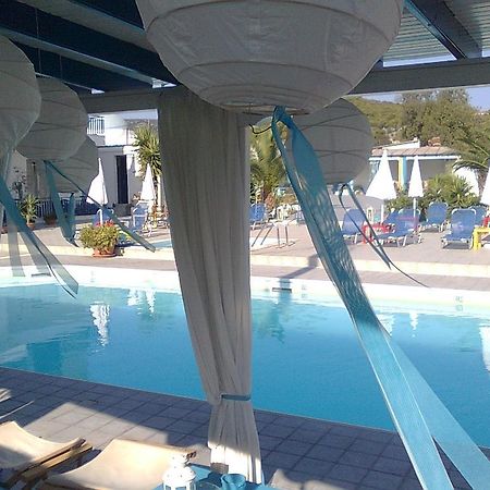 Helios Hotel Agia Marina  外观 照片