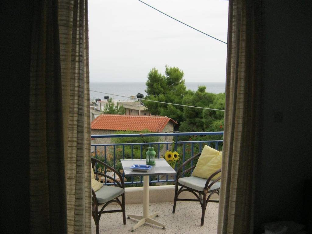 Helios Hotel Agia Marina  外观 照片